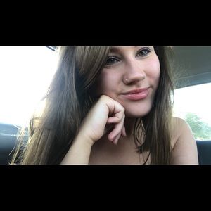 Meet your Posher, Kira